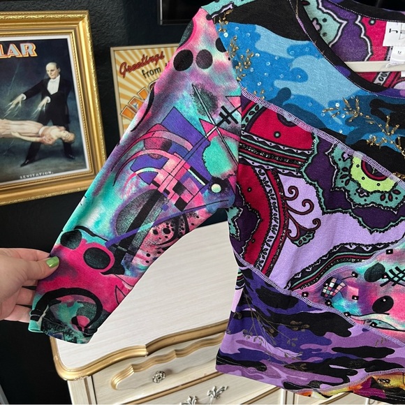 Y2K Colorful Abstract Patterned Top Medium - Picture 3 of 7